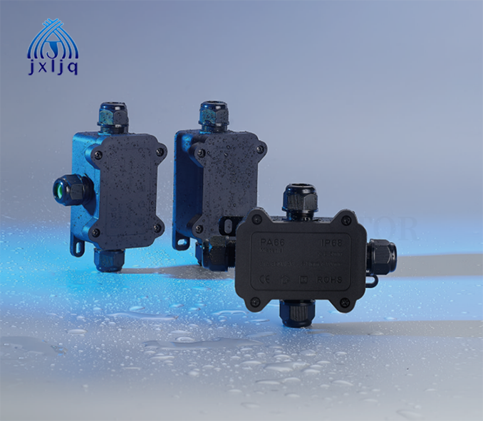 Mini-Junction-Box